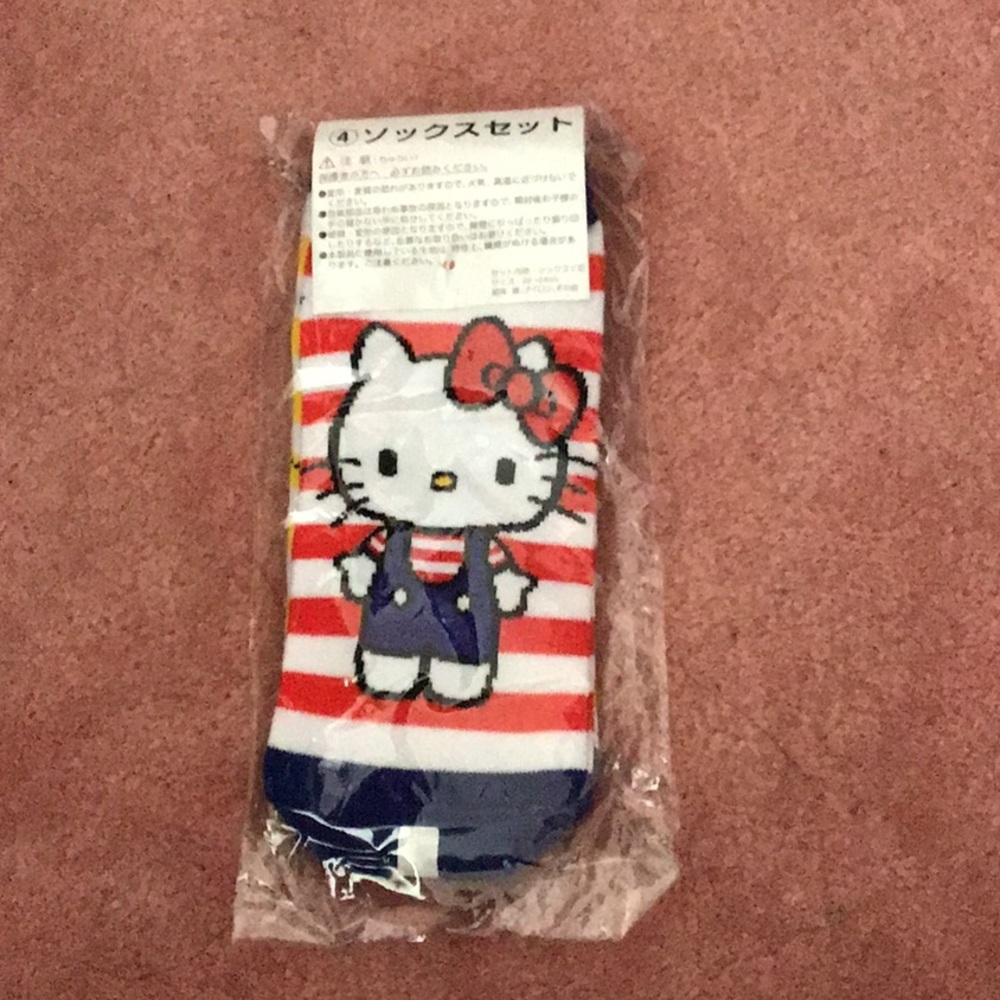 Sanrio hello kitty 2 pairs of socks women’s
